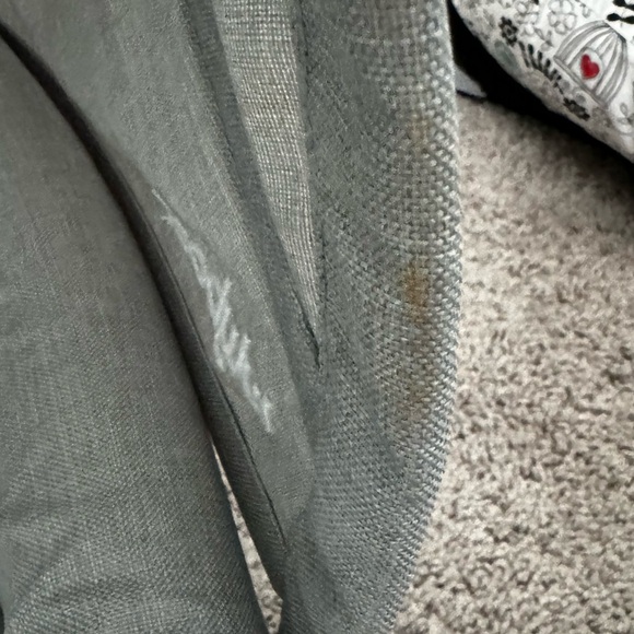 Lulyboo Travel Bassinet…like new condition! Gray polka dot pattern. - Picture 5 of 9